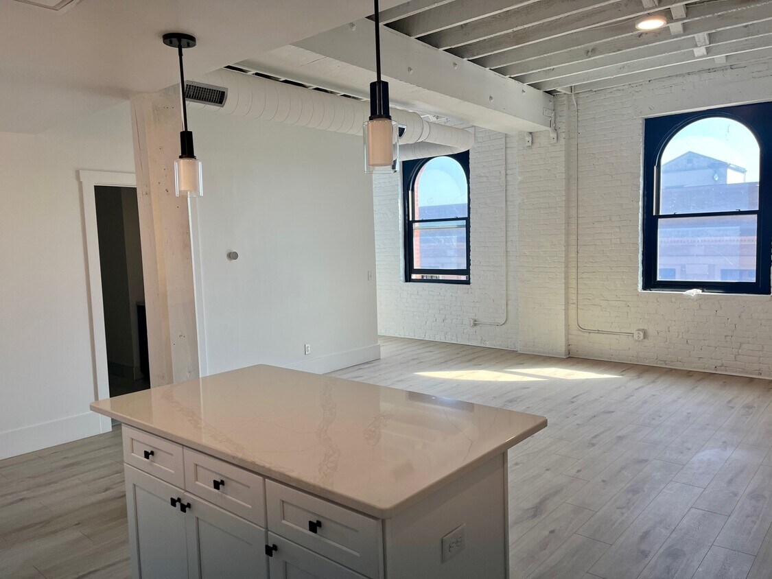 Foto principal - 311 Main St