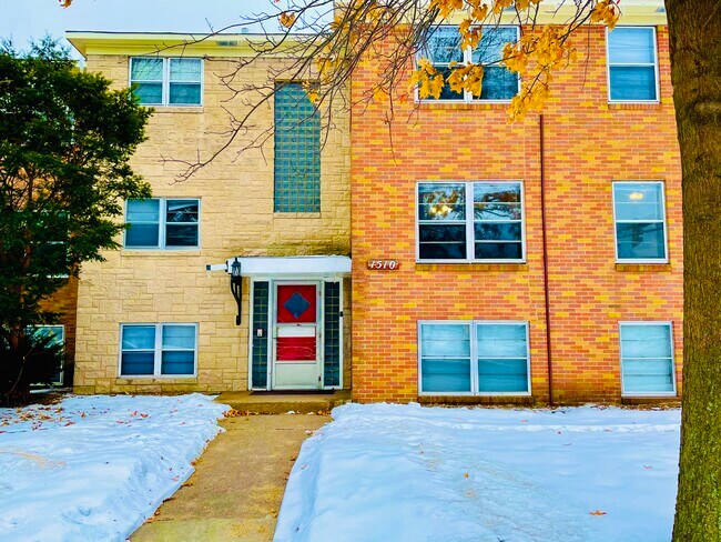 Foto del edificio - 1510 Larpenteur Ave W