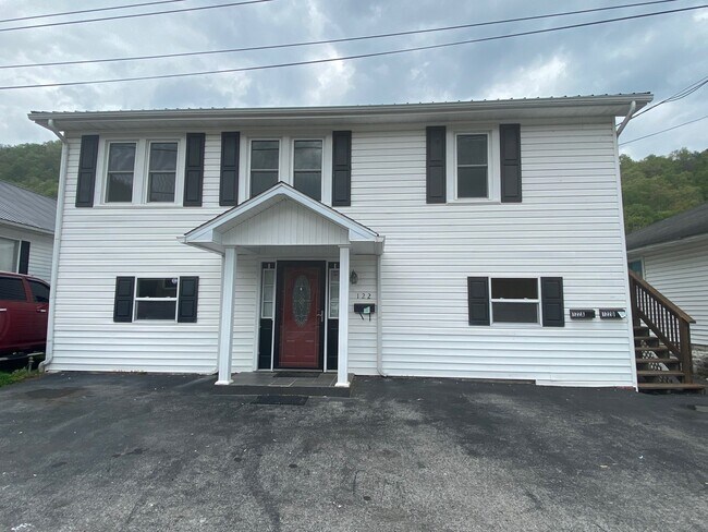 Building Photo - 122 Central Ave