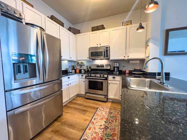 Foto del edificio - 340 W Superior St