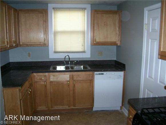 Foto del edificio - 3 br, 1.5 bath House - 3757 Grosvenor