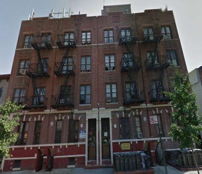 Building Photo - 242-248 Bainbridge St