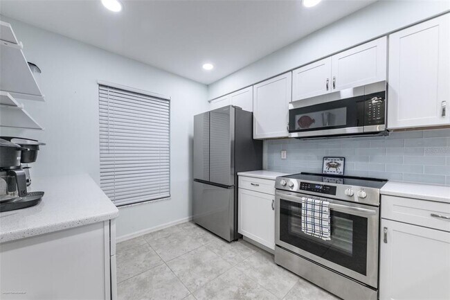 Foto del edificio - 220 Coldeway Dr