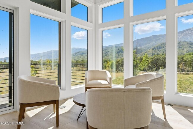 Foto del edificio - 5866 N Fork Rd