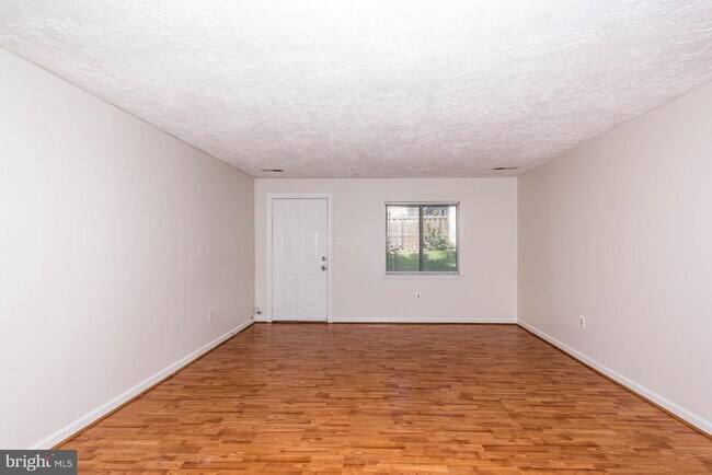 Building Photo - 4134 Meadowland Ct