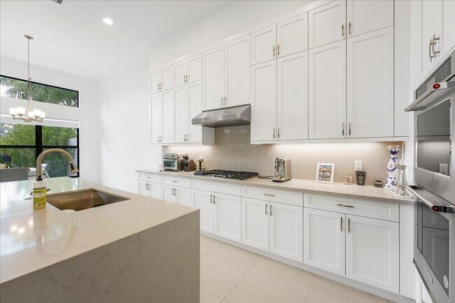 Building Photo - 9093 Chauvet Wy
