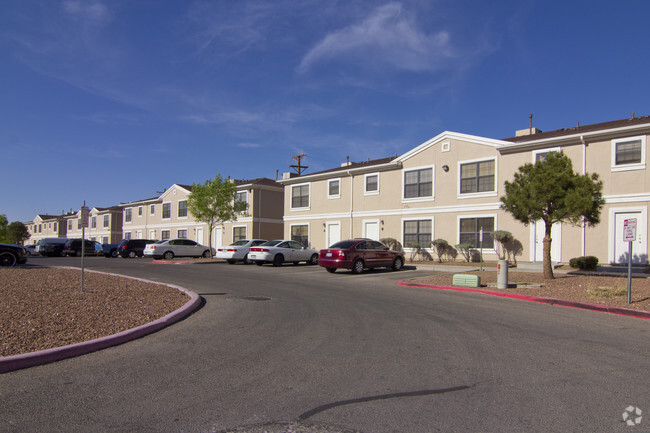 Foto del edificio - Franklin Place Townhomes