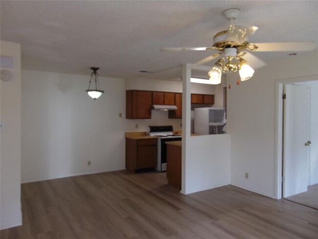 Foto del edificio - 903 Chisholm Cove