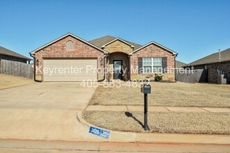 Building Photo - 2029 West Antler Way