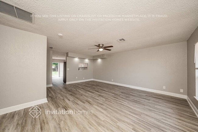 Building Photo - 6206 Wauconda Way W