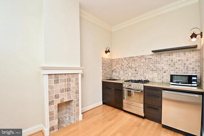 Foto del edificio - 1210 R St NW