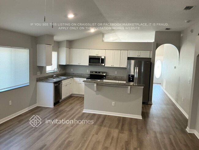 Building Photo - 11227 Lake Lanier Dr