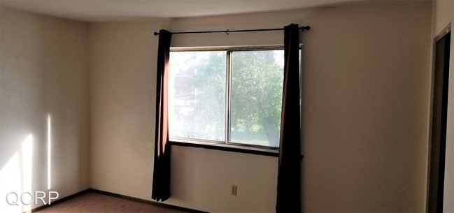 Building Photo - 4307 Cheyenne Ave
