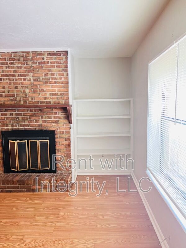Foto del edificio - 581 Holyoke Ct