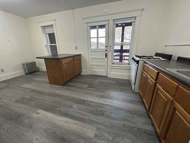 Foto del edificio - 100-130 Elm Street