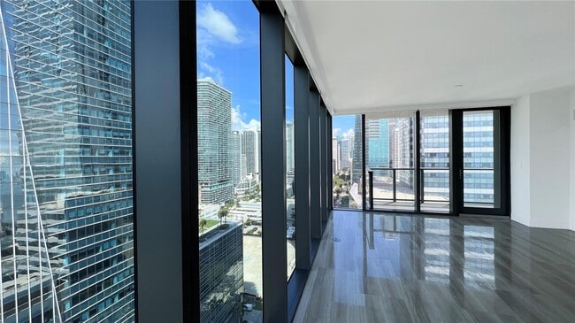Building Photo - 1451 Brickell Ave