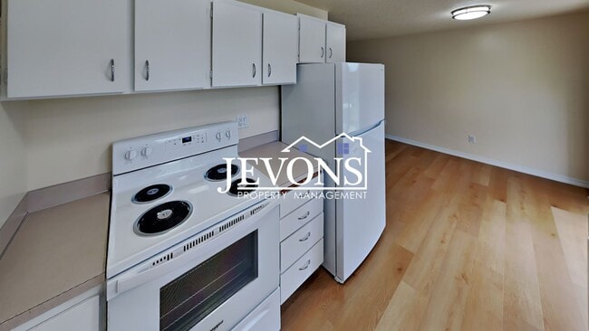 Building Photo - 404 S 81st Ave