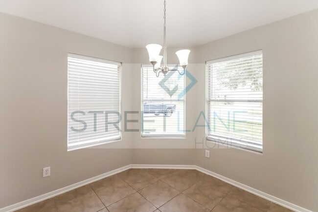 Building Photo - REDUCED!