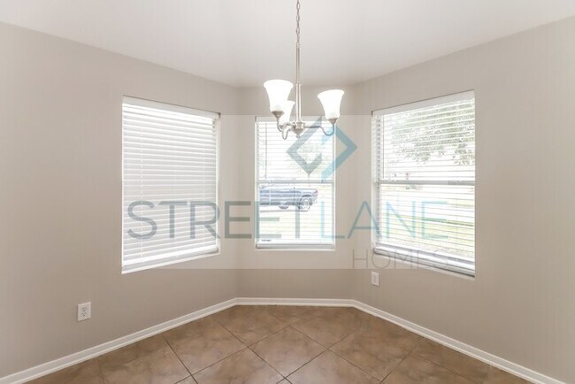 Foto del edificio - REDUCED!
