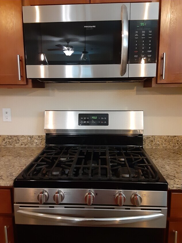 Foto principal - 2687 Chinaberry Hill St