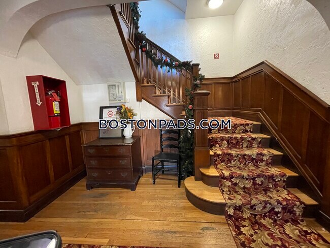 Foto del edificio - 15 Ives St