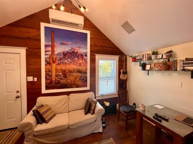 Foto del edificio - 2211 Lincoln Ave