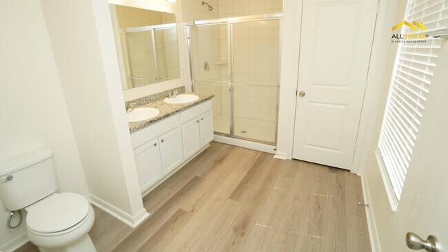 Foto del edificio - 2046 Ficus St