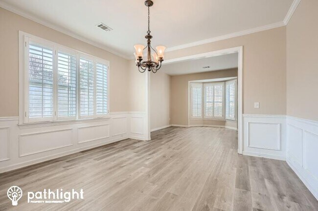 Foto del edificio - 5286 Sandtown Center Boulevard Southwest, ...