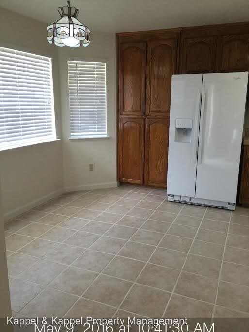 Foto del edificio - 1345 Hillview Dr