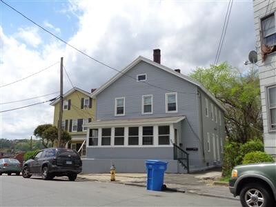 2nd floor 1 br - 422 Mill St