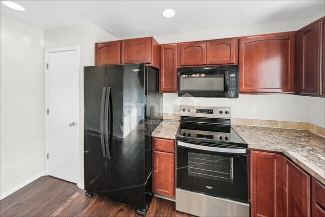 Foto del edificio - 4716 Keepsake Ave
