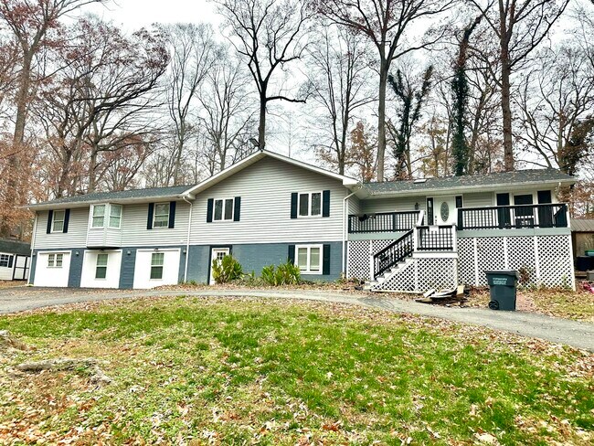 Foto del edificio - 3120 Creedon Dr