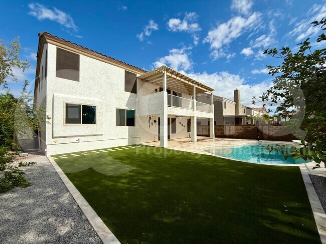 Foto del edificio - 1432 S Apache Dr