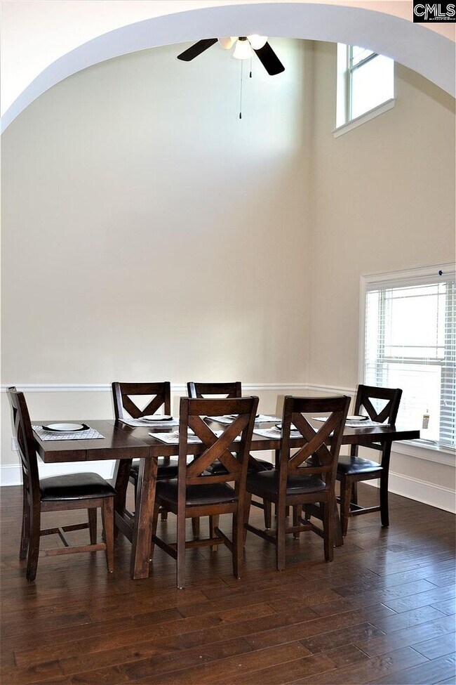 Building Photo - 304 White Oleander Dr