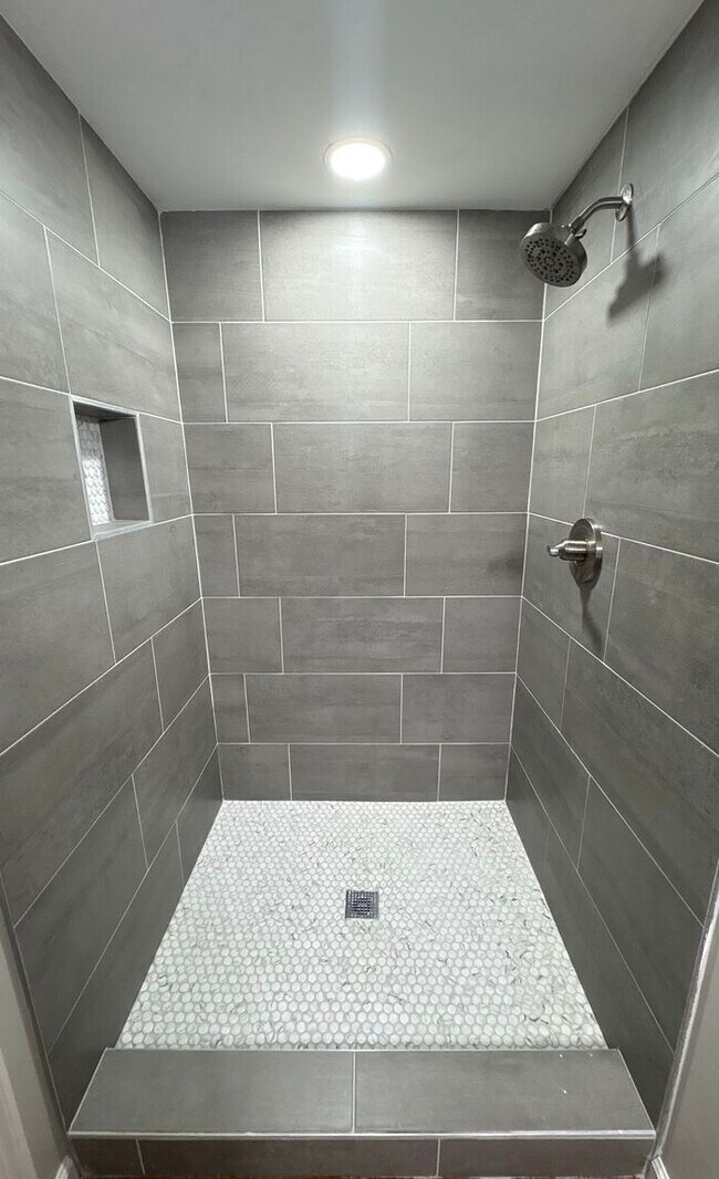 Foto del edificio - 1348 41st Street Ensley