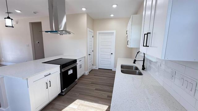 Foto del edificio - 2615 Creekview Dr