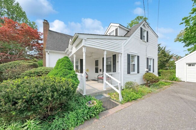 Building Photo - 52 Connetquot Rd