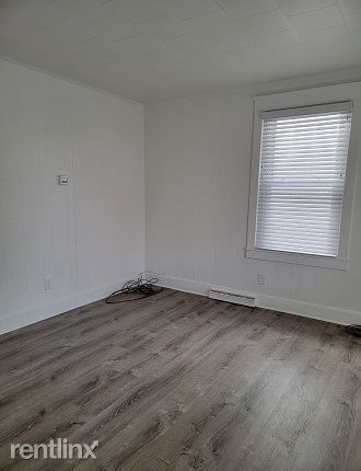 Building Photo - 2 br, 1 bath Townhome - 142 W King St