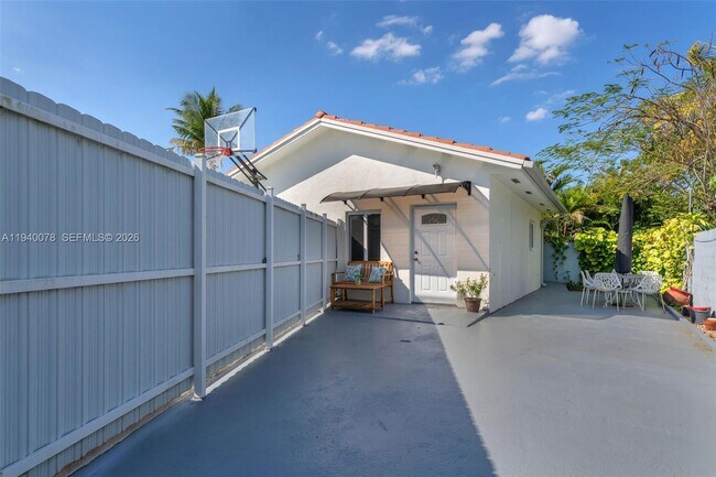 Foto del edificio - 10295 SW 34th St