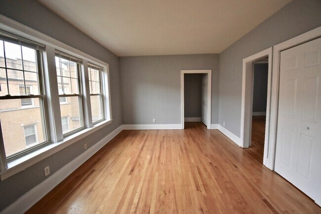 Foto del edificio - 815 Seward St