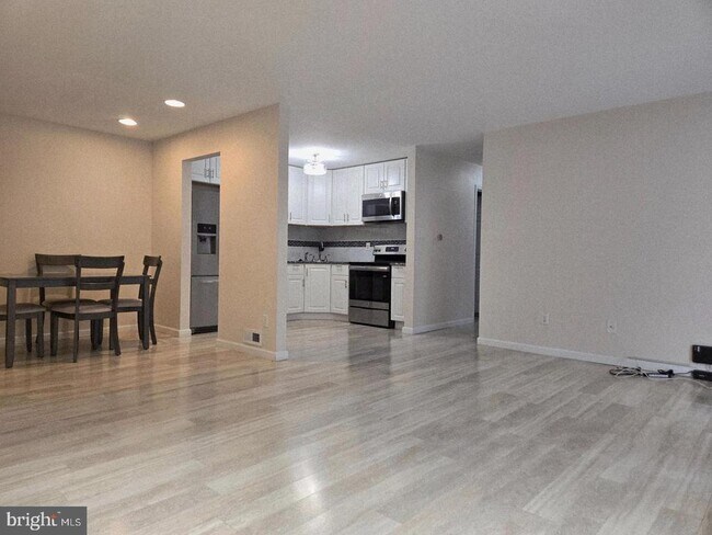 Foto del edificio - 607 Lindsey Ct