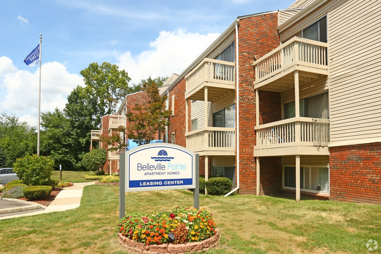 Belleville Pointe Apartments 46020 Lake Villa Dr Belleville, MI