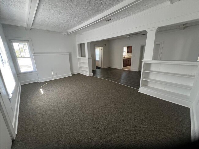 Foto del edificio - 1300 Dr. M.L.K. Jr St S