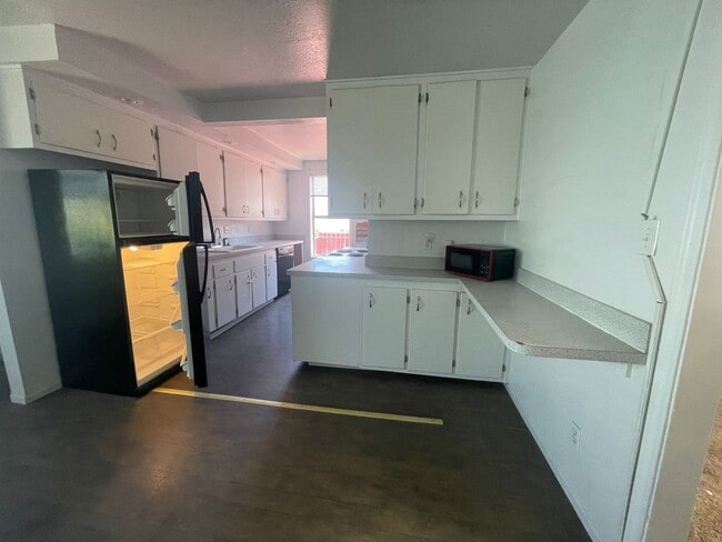 Building Photo - Cozy 2-Bedroom 1 Bath Retreat in Tonopah