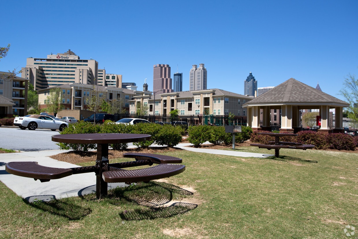 Ashley Auburn Pointe - 357 Auburn Pointe Dr Atlanta, GA 30312