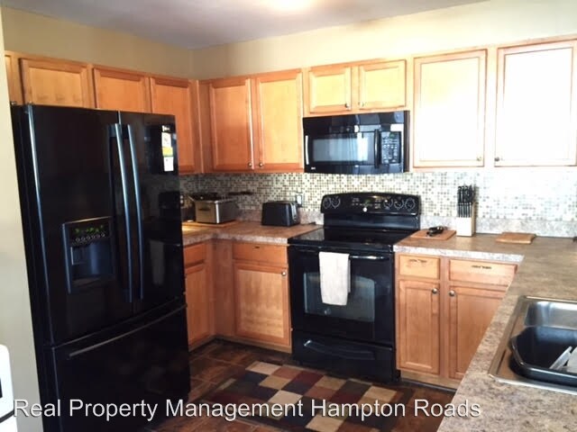 Building Photo - 5148 Winery Dr