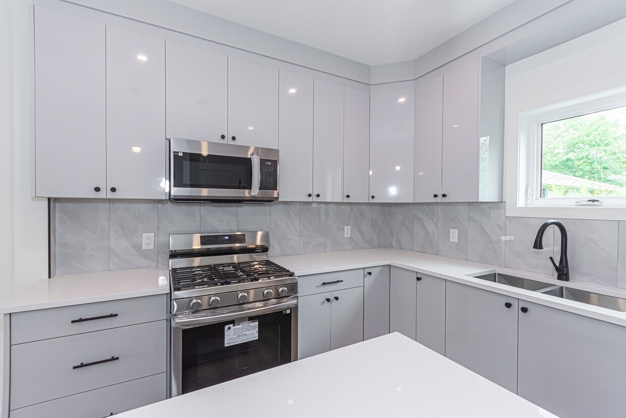 Photo principale - 14914-14109 109 Ave