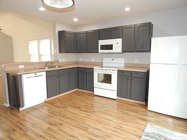 Foto del edificio - ***Pre- Marketing*** Cozy 3-Bedroom Home w...