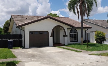 Building Photo - 2424 SW 143rd Pl