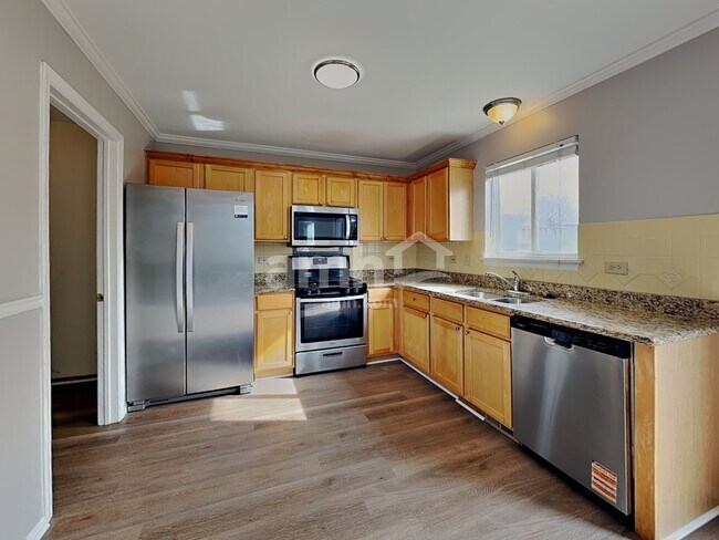 Building Photo - 2467 N Sterling Ct